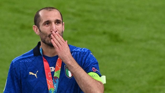 Kapitán italských mistrů Evropy a dlouholetá opora Juventusu Turín se loučí… Chiellini ukončil kariéru v 39 letech!