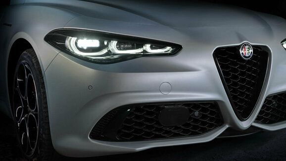Alfa Romeo vybízí fanoušky: Vyberte jméno novému modelu! A prozrazuje jeho proporce