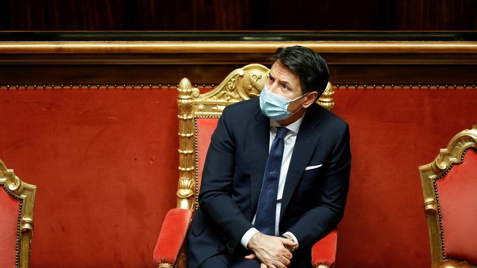 Italský premiér Conte podá v úterý demisi.