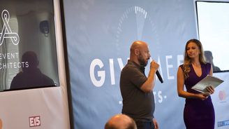 Je to jako reality show Den D, ale místo podnikatelů se prezentují sportovci, říká manažer projektu Give me 5 Je to jako reality show Den D, ale místo podnikatelů se prezentují sportovci, říká manažer projektu Give me 5