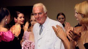 Zemřel návrhář Givenchy (†91): Oblékal Hepburn, Liz Taylor i Grace Kelly 