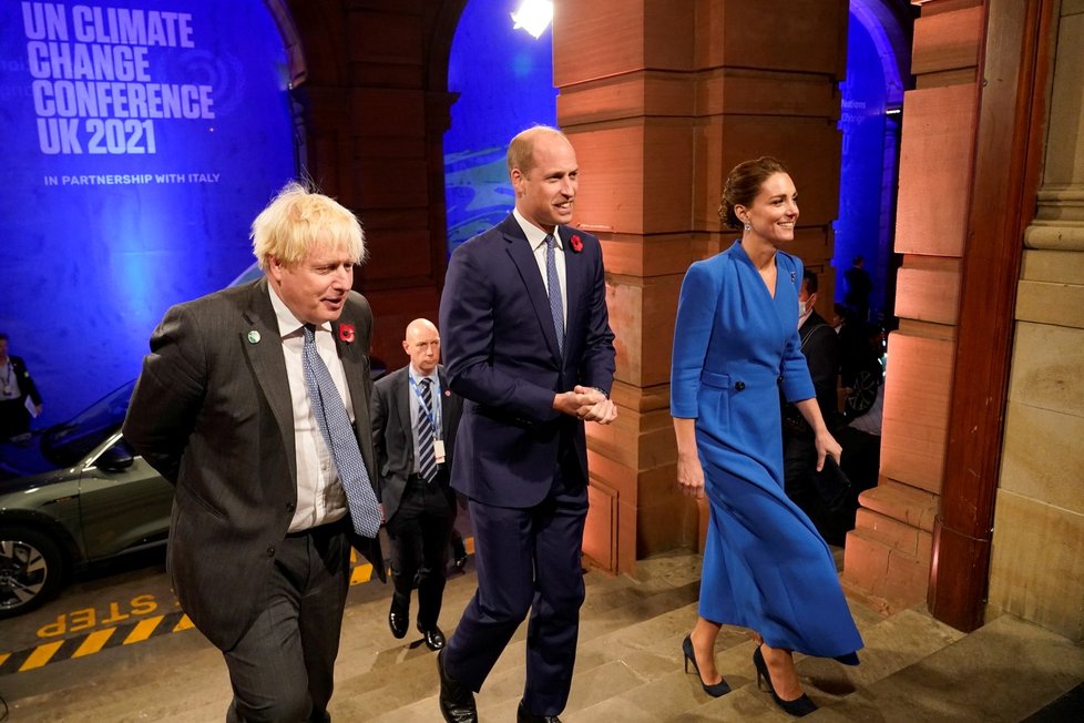 Slavnostní recepce na COP26 v Glasgow: Britský premiér Boris Johnson vítá vévodkyni Kate s princem Williamem (1. 11. 2021)