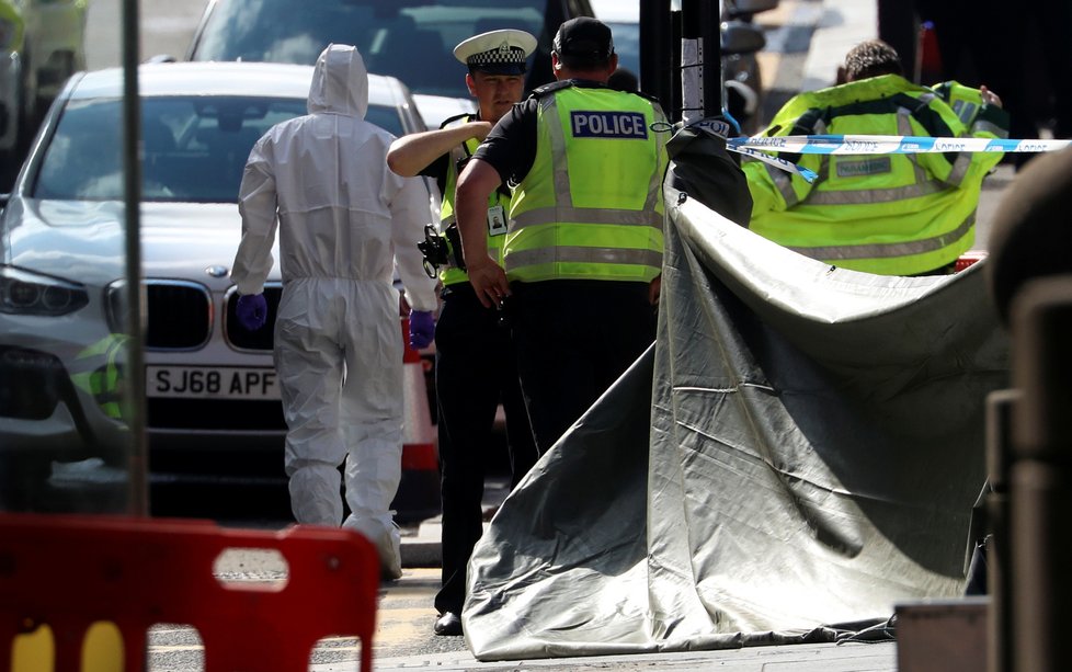 Pachatelem útoku v Glasgow byl migrant ze Súdánu. Pobodal několik lidí. (26.6.2020)