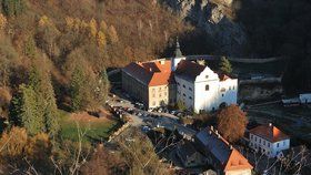 Karlštejnsko není jenom hrad Karlštejn. Co dalšího v regionu navštívit?