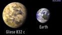 Gliese 832c je pětkrát těžsí než Země. Vegetace by mohla být fialová a černá