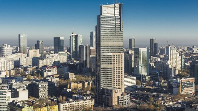 Realitní skupina CPI Property Group miliardáře Radovana Vítka chce převzít Globalworth, která má nemovitosti mimo jiné ve Varšavě.