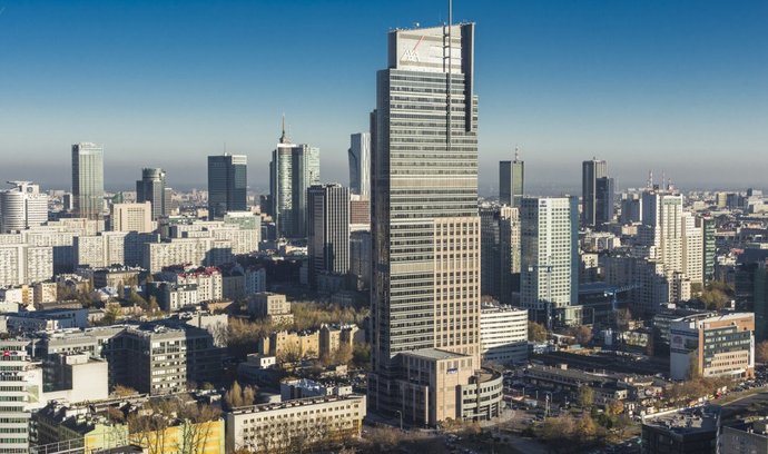 Realitní skupina CPI Property Group miliardáře Radovana Vítka chce převzít Globalworth, která má nemovitosti mimo jiné ve Varšavě.