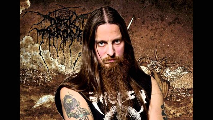 Norská heavymetalová legenda Glyve Nagell se stal politikem. Norská heavymetalová legenda Glyve Nagell se stal politikem.