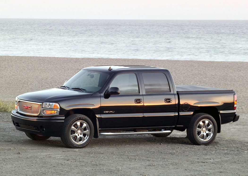 GMC Sierra Denali Crew Cab (2004–2006)