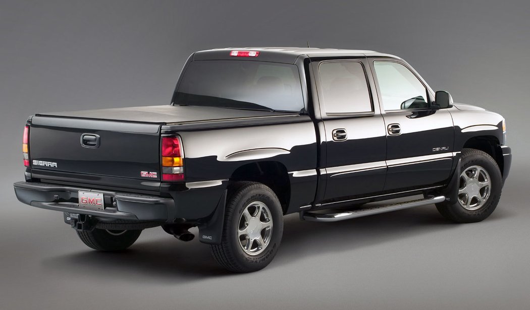 GMC Sierra Denali Crew Cab (2004–2006)