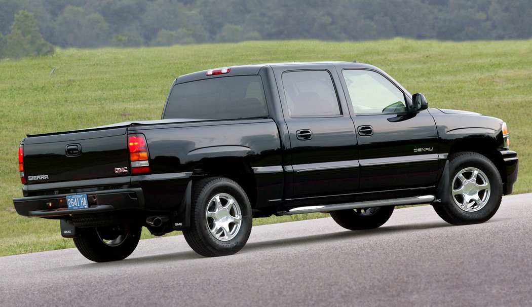 GMC Sierra Denali Crew Cab (2004–2006)