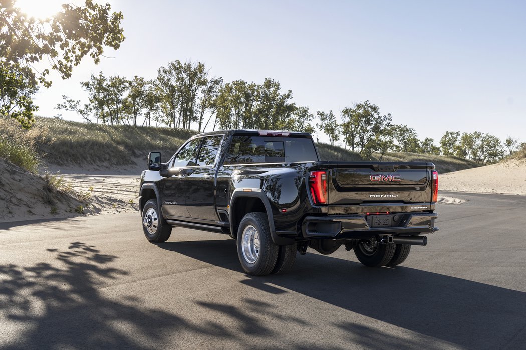 GMC Sierra HD Denali (2024)