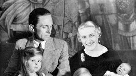 Joseph a Magda Goebbelsovi s dětmi