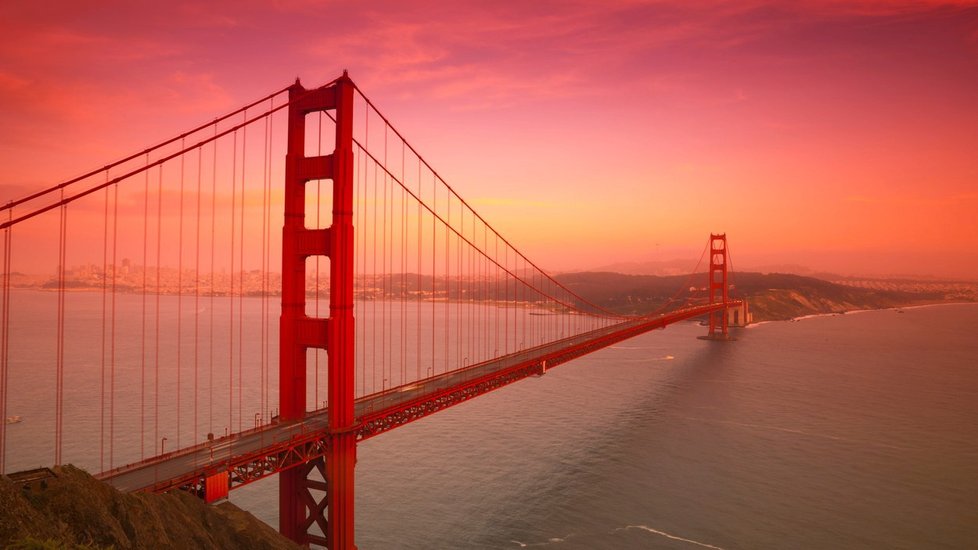 Golden Gate Bridge u Sanfranciského zálivu