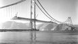 Stavba Golden Gate bridge, 1937