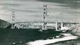 Golden Gate Bridge je visutý most u Sanfranciského zálivu přes průliv Golden Gate v Kalifornii. Spojuje San Francisco s Marin County. O jeho stavbě bylo rozhodnuto v roce 1930 a byla zahájena 5. ledna 1933. Do provozu byl slavnostně uveden 27. května 1937 pro pěší a o den později pro automobily. Je dlouhý 2,7 km a do roku 1964 byl nejdelším visutým mostem na světě.