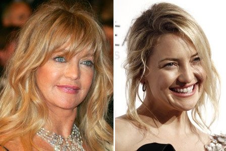 Goldie Hawn s dcerou Kate: Blonďaté krásky se obě živí herectvím a nutno říct, že jsou v Hollywoodu obě velmi úspěšné! Kromě kariéry je spojuje i podoba a povaha - obě jsou usměvavé a milé