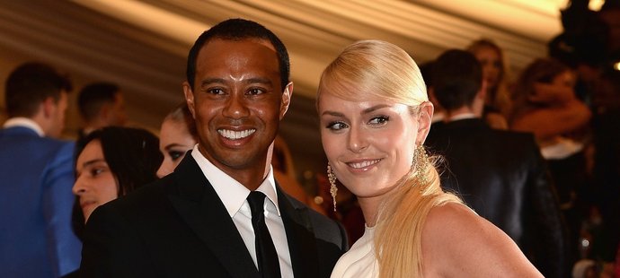 Těm dvěma to opravdu sluší! Golfista Tiger Woods poprvé na veřejnosti ukázal přítelkyni lyžařku Lindsey Vonn.