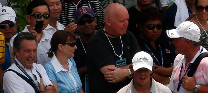 Caroline Wozniacká se nerozpakuje dávat svému příteli Rory McIlroyovi golfové rady