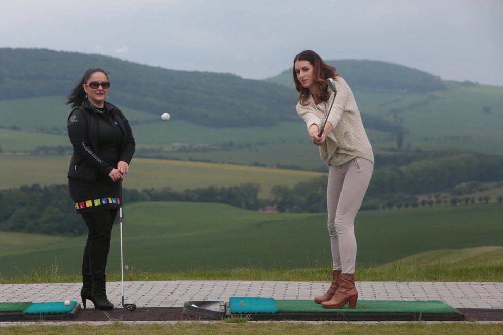 Ke golfu přivedla Lucka podnikatelka Renata Abtová