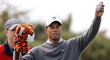 Tiger Woods a jeho talisman - plyšový tygr!