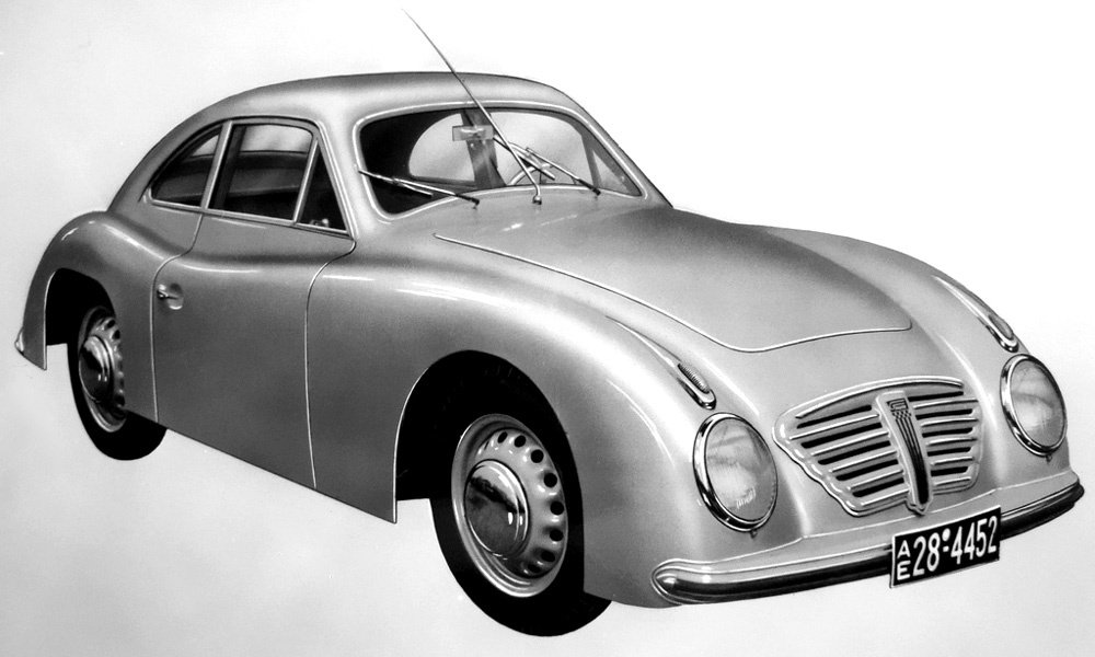 V letech 1951 až 1953 vzniklo 25 dvoudveřových dvoumístných kupé Goliath GP 700 Sport s hliníkovou karoserií Rometsch.