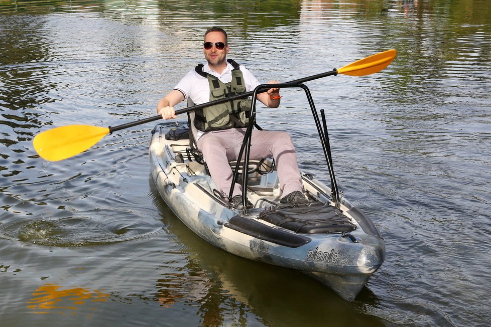 Jednou z nových technik je i lov ryb z kajaku, tzv. kayak fishing. Tato disciplína rybolovu v sobě kombinuje rybařinu a vodácký sport.