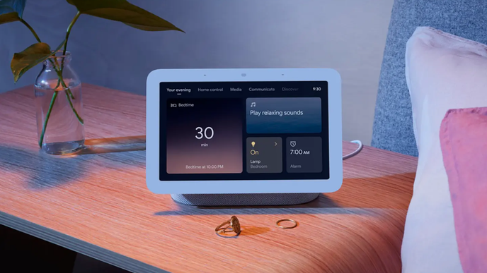 Google Nest Hub, na kterém běží operační systém Fuchsia