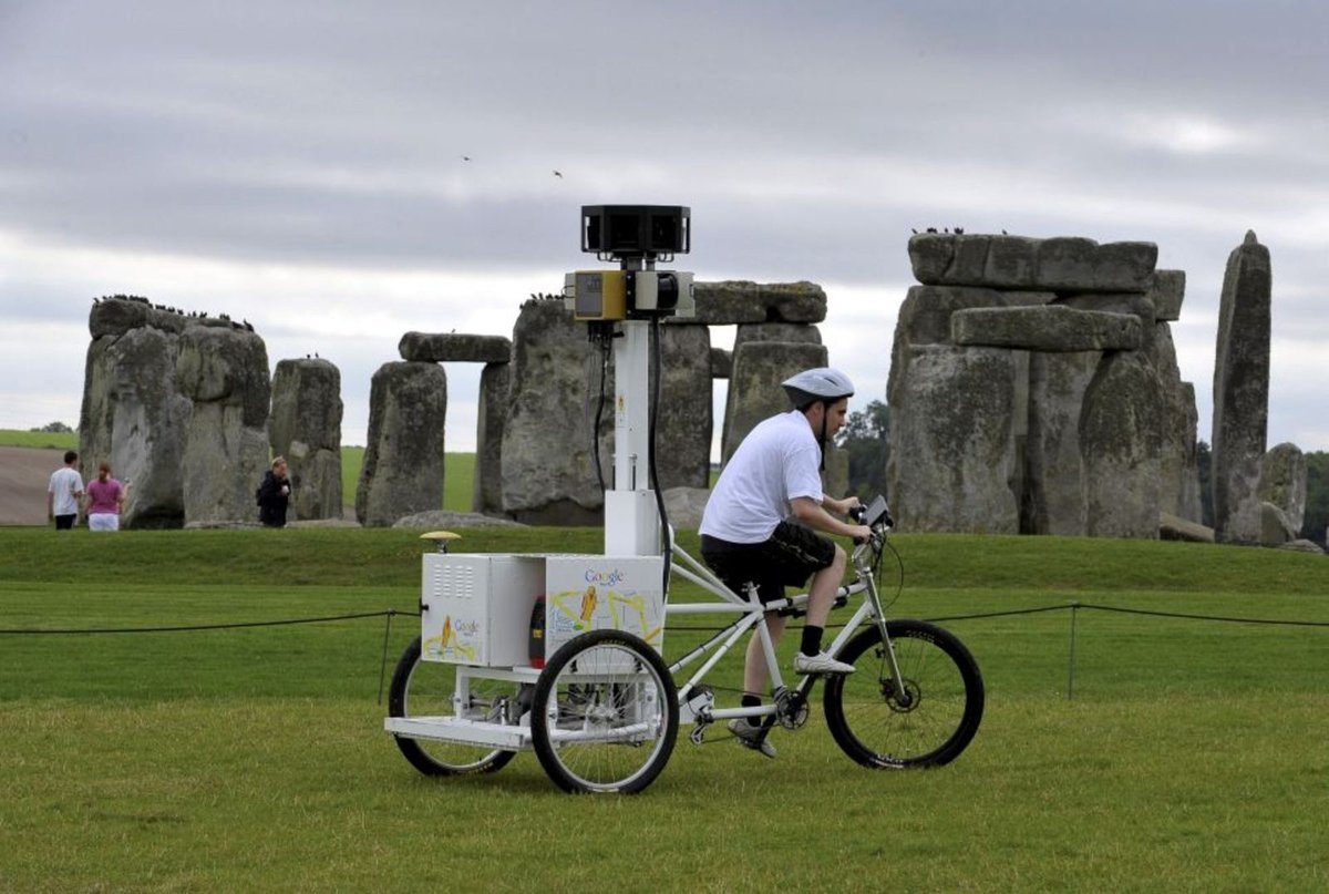 Tak pro vás fotí a natáčejí ve Stonehenge v Anglii tajemné menhiry.