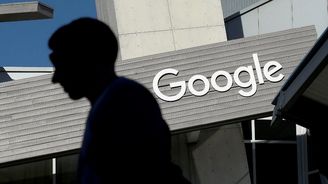 Světové firmy bojkotují Google, přestávají u něj inzerovat