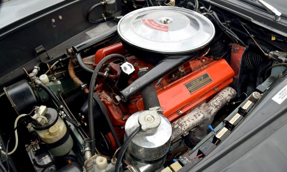 Gordon-Keeble GK1 poháněl motor V8 z Chevroletu Corvette s rozvodem OHV, objemem 5,35 litru a výkonem přes 300 koní.