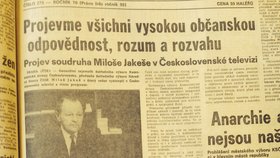 Milouš Jakeš vystoupil v televizi a řekl, že demonstrace sice ukázaly na nedostatky režimu, ale že je třeba ho bránit! A ještě něco: Hanobit Občanské fórum! „Snaží se bezohledně manipulovat částí mládeže a zneužívat její upřímný zájem pohnout rychleji věcmi kupředu,“ prohlásil. (Rudé právo)