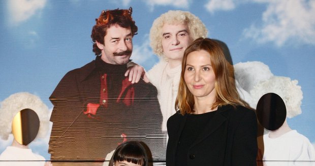 Ivana Gottová s dcerou Charlottou na premiéře filmu Anděl Páně 2