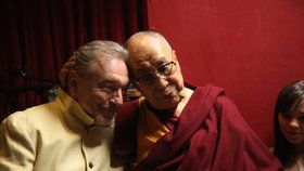 Setkání »božského Káji« s dalajlamou: Má oranžovou auru, řekl o Gottovi důchovní vůdce