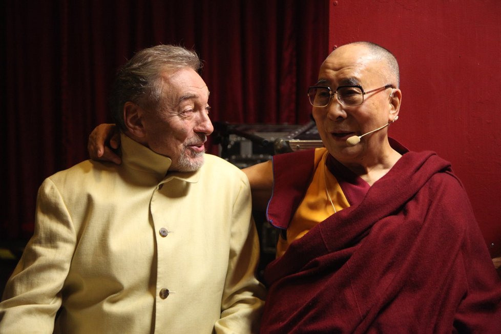 Karel Gott se setkal s Jeho Svatostí dalajlamou.