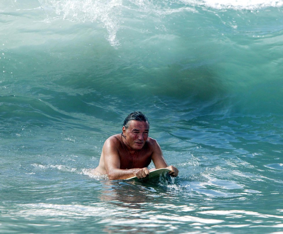 Karel Gott na dovolené na Kanárských ostrovech v roce 2006