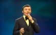 Takto Karel Gott 12. dubna 1968 zpíval v Londýně na Eurovizi.