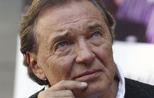 Karel Gott: MOJE PRAVDA O ŽIVOTĚ ZA KOMUNISTŮ!