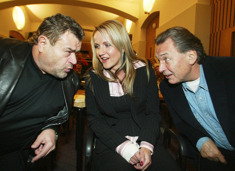 2004: Nerozlučná trojka. Karel Svoboda, jeho manželka Vendula a Karel Gott