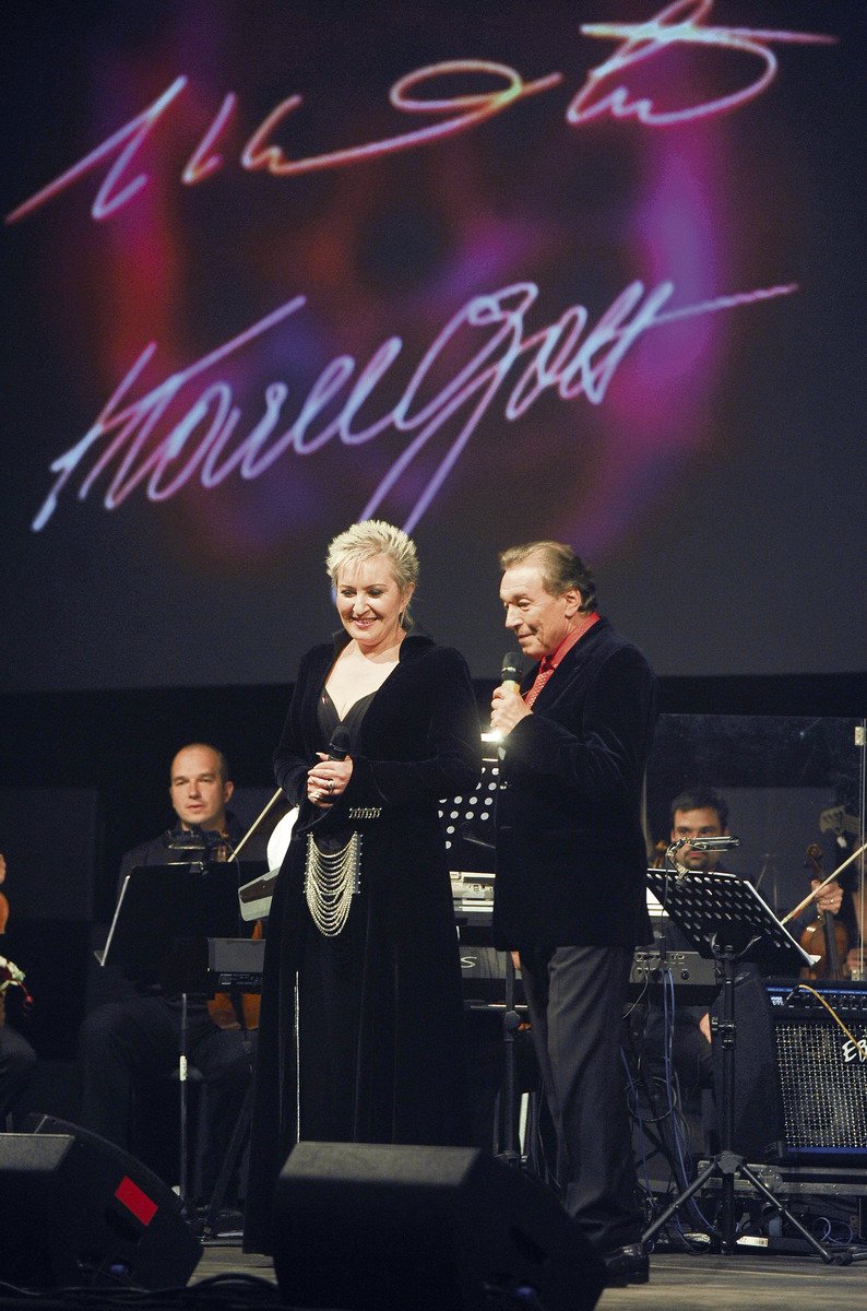 Karel Gott s Evou Urbanovou při nedávném koncertním turné