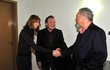Karel Gott s manželkou Ivanou a zpěvákem Tomem Jonesem (2009)