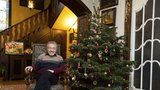 Karel Gott si užívá Vánoce: Fanouškům poslal sváteční pozdrav!
