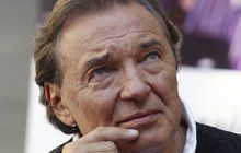 Nemocný Karel Gott (75): Co ho teď čeká?