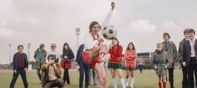 Karel Gott v roce 1970 trénoval s bundesligovým klubem Rot-Weiß Essen.