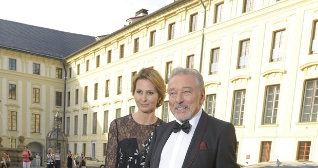 Karel Gott s manželkou Ivanou
