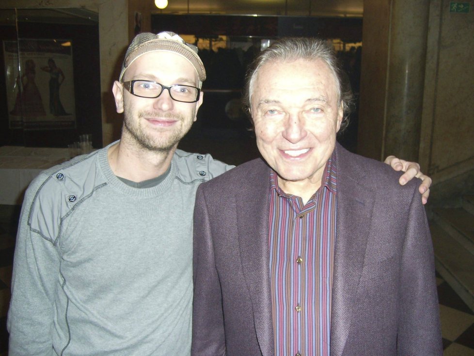 Jan Hovorka se vyfotil s Karlem Gottem na koncertě Petry Janů v Lucerně