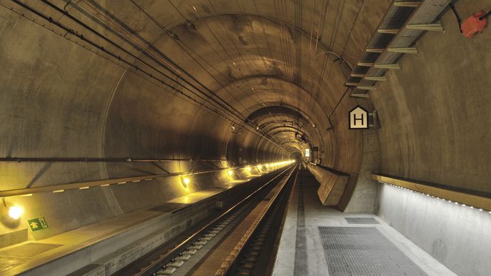 Gotthardský úpatní tunel