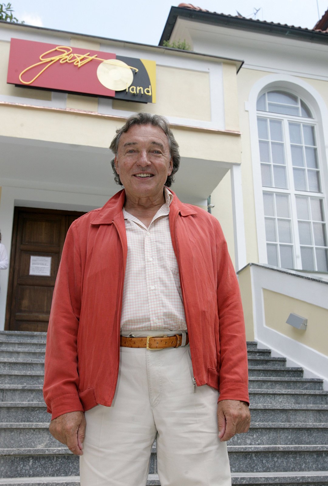 Když Karel Gott 30. 6. 2006 muzeum otevíral, byl dům v perfektním stavu.