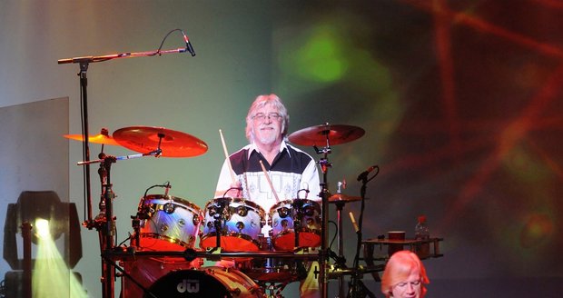 Zemřel Graeme Edge, bubeník Moody Blues