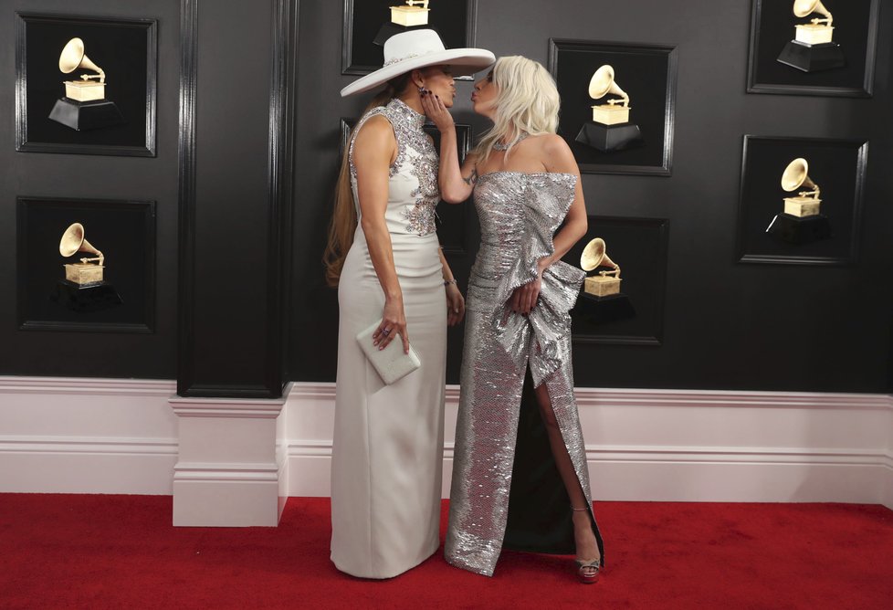 Lady Gaga a Jennifer Lopez